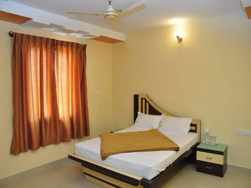 7 Hills Inn Tirupati Kültér fotó